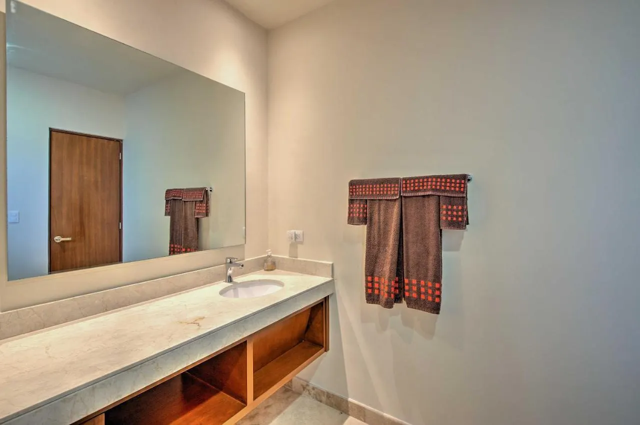 Resort-Style Condo 3 Miles To Historic Tulum Ruins 0*,  Meksyk
