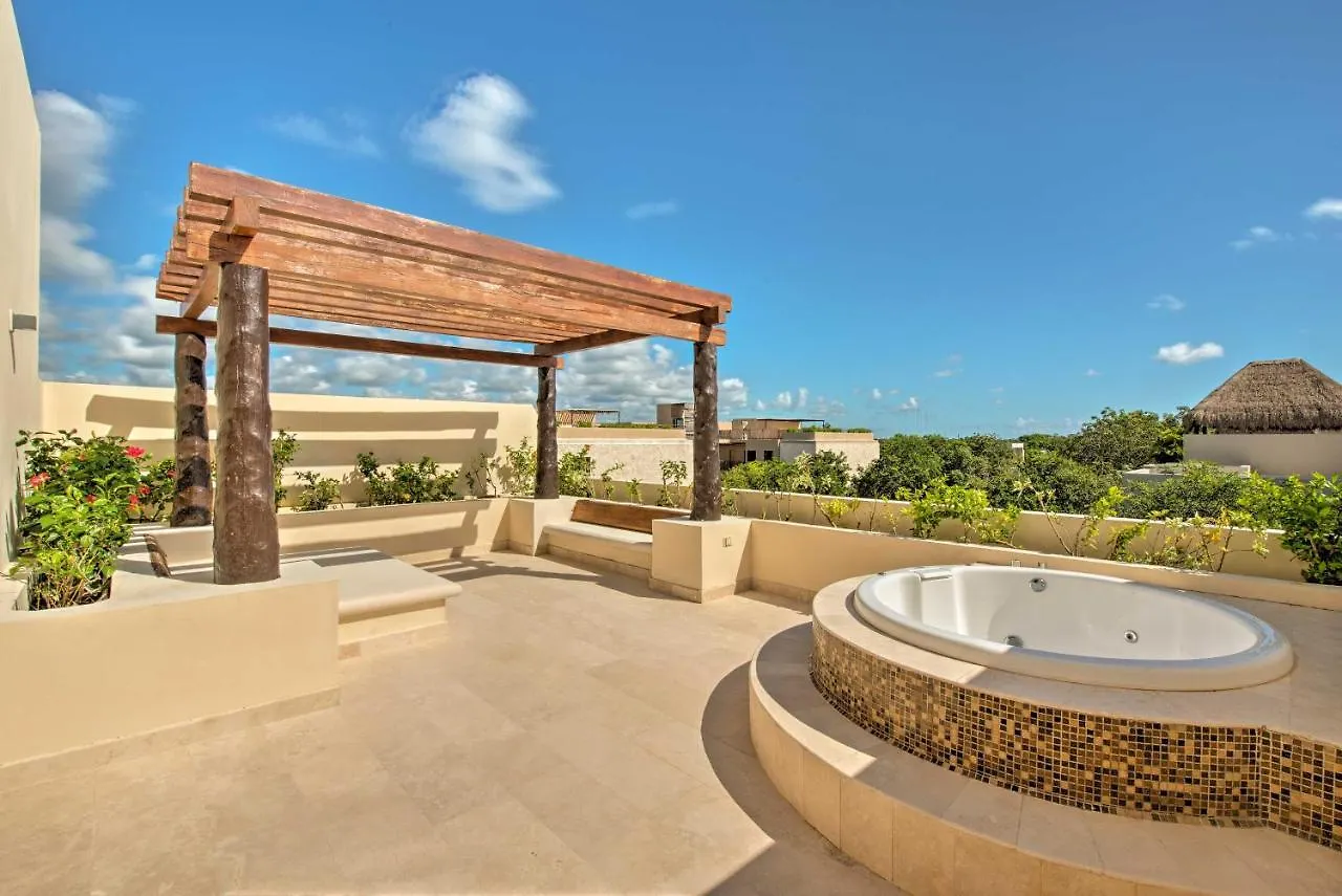 Resort-Style Condo 3 Miles To Historic Tulum Ruins Mexico