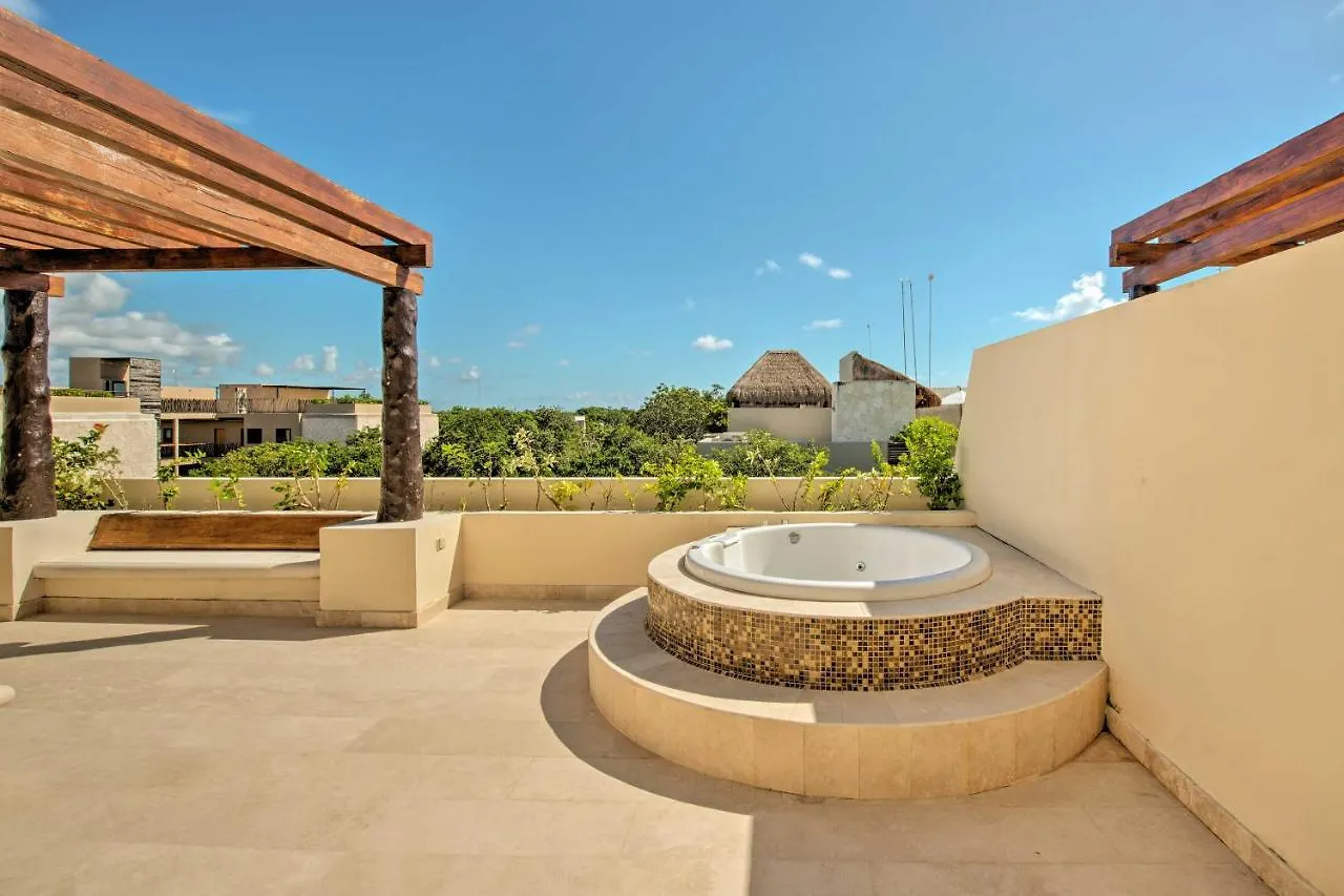 Resort-Style Condo 3 Miles To Historic Tulum Ruins 0*,  Mexico